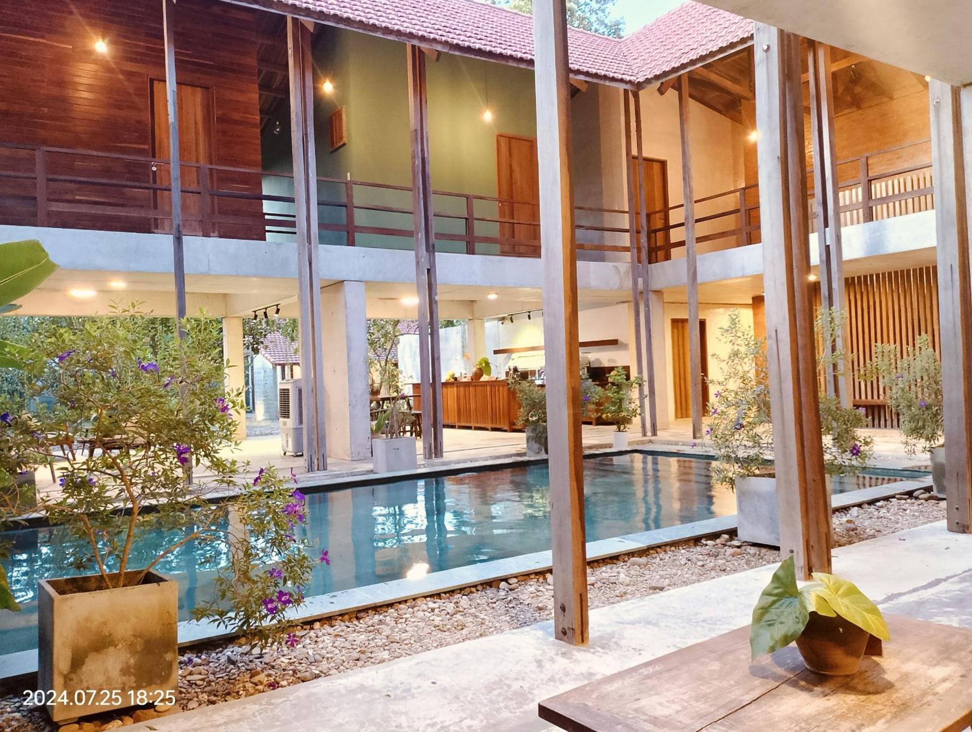 Hachi Homestay & Spa Hue Bagian luar foto